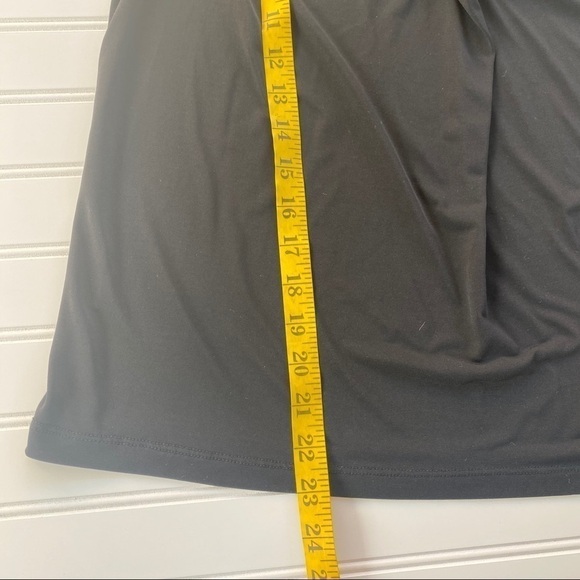 Black sleeveless blouse Size Medium - Picture 10 of 10